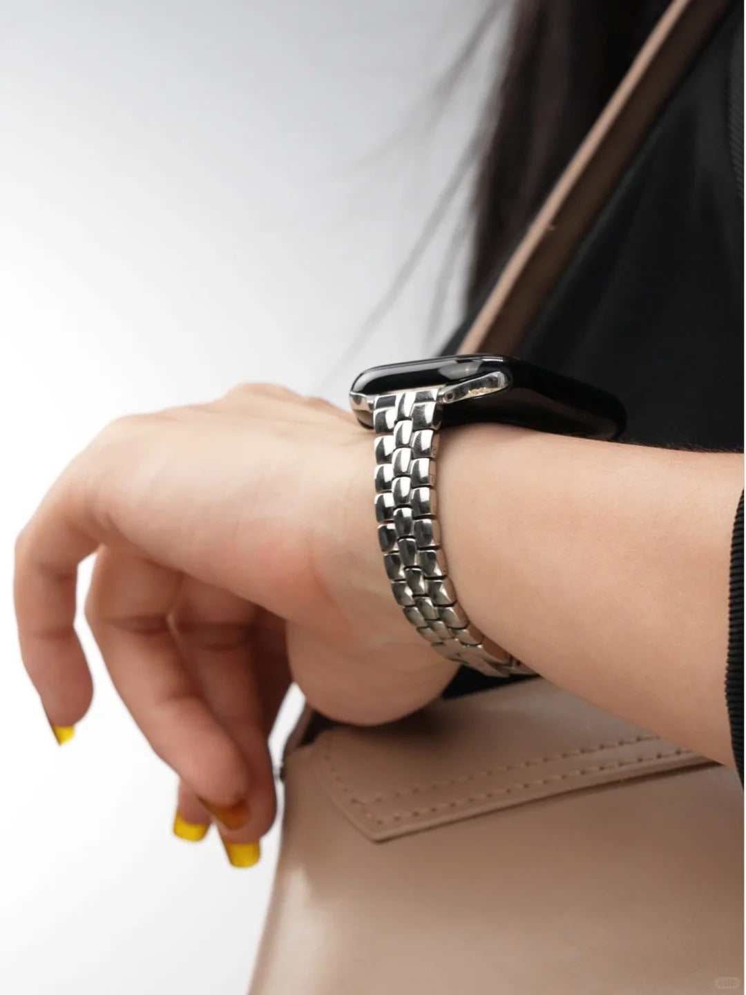 Rounded-Link Metal Bracelet