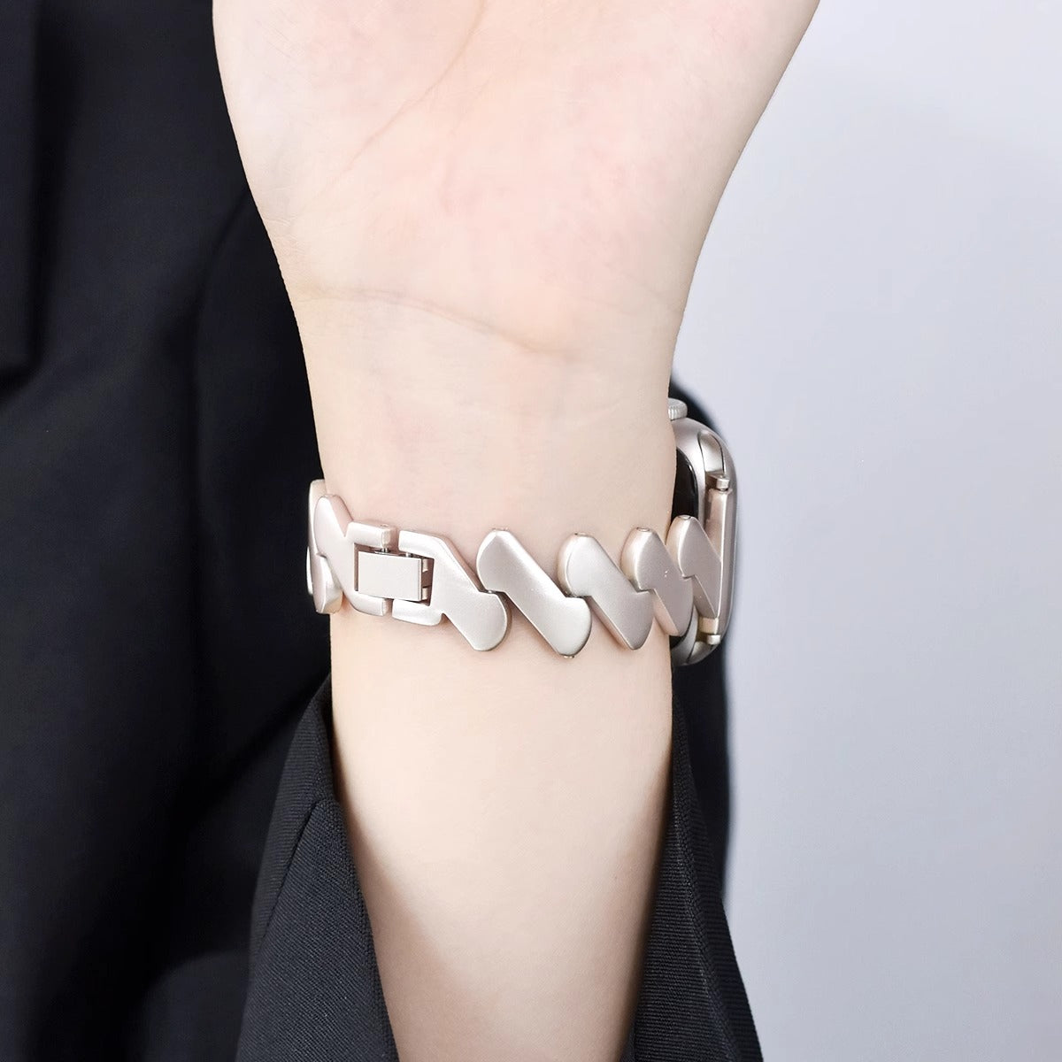 Drama Stainless Steel Apple Watch Strap