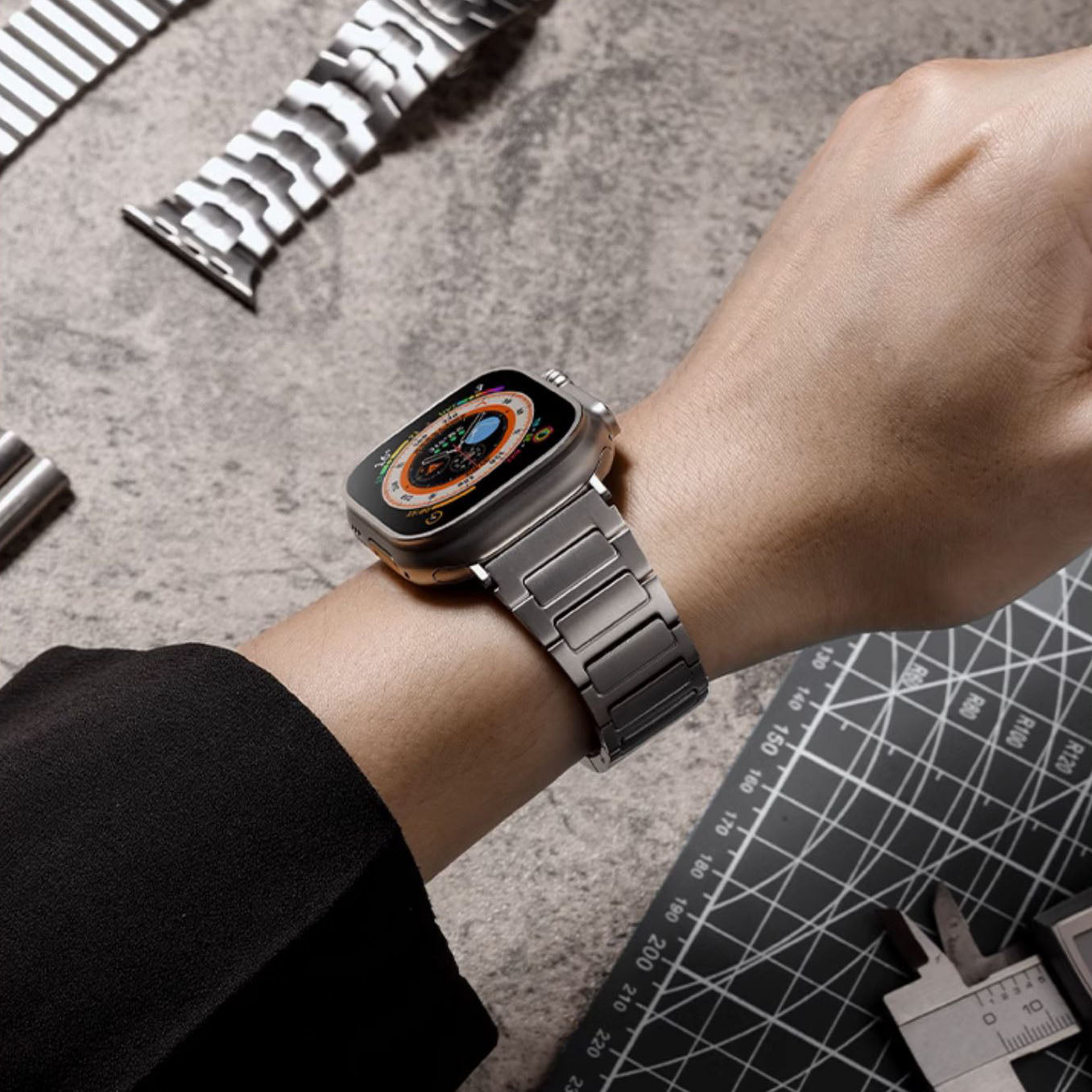 Titanium Edition - Apple Watch Band